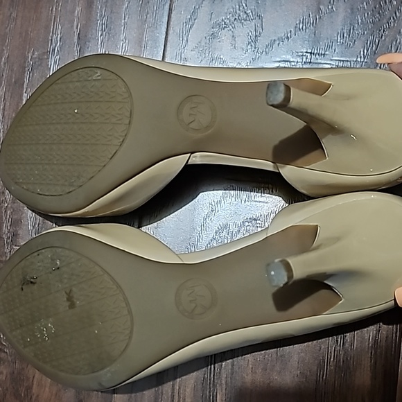 Open Toe Pumps - Picture 5 of 5